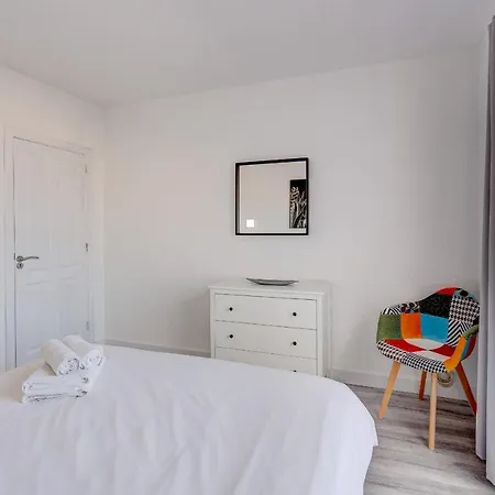 Bright And Modern In Apartamento *