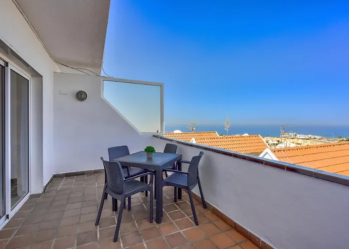 Apartman Bright And Modern In *