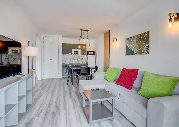 Bright And Modern In Appartamento *